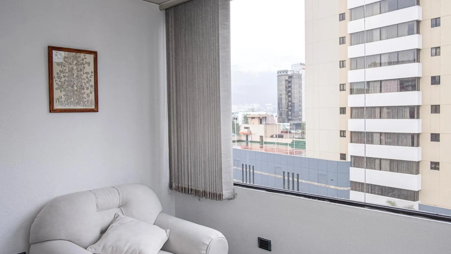 Frente Al Swissotel, Ideal Para Trabajo Y Estudios Quito 0*,  Ecuador